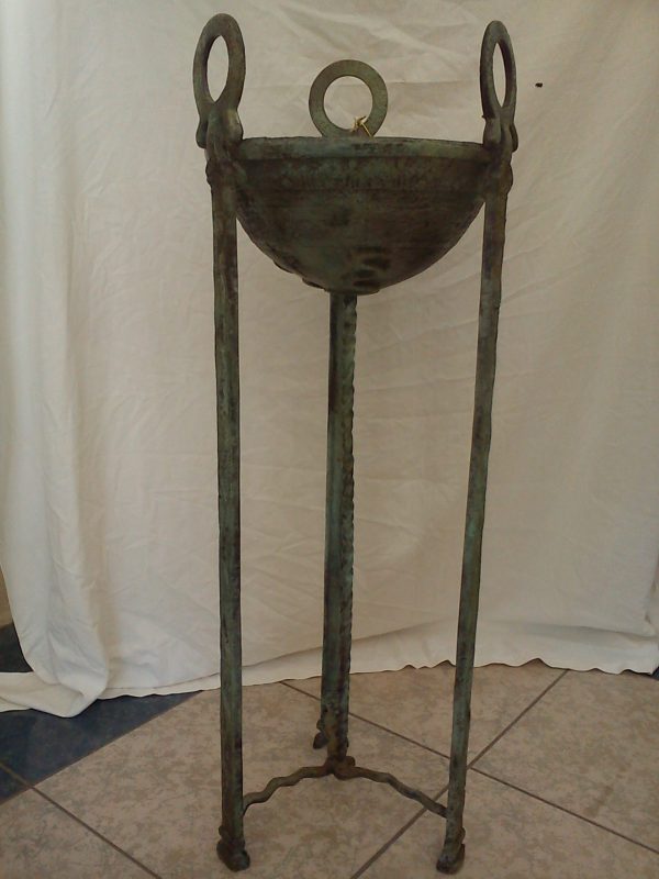 Bronze tripod